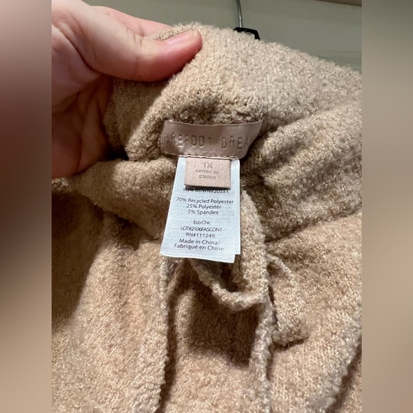 NEW Barefoot dreams beige ecochic jogger pants - Picture 6 of 6